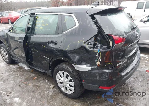 2017 Nissan Rogue S z USA, uszkodzony, nr VIN 5N1AT2MV8HC792109